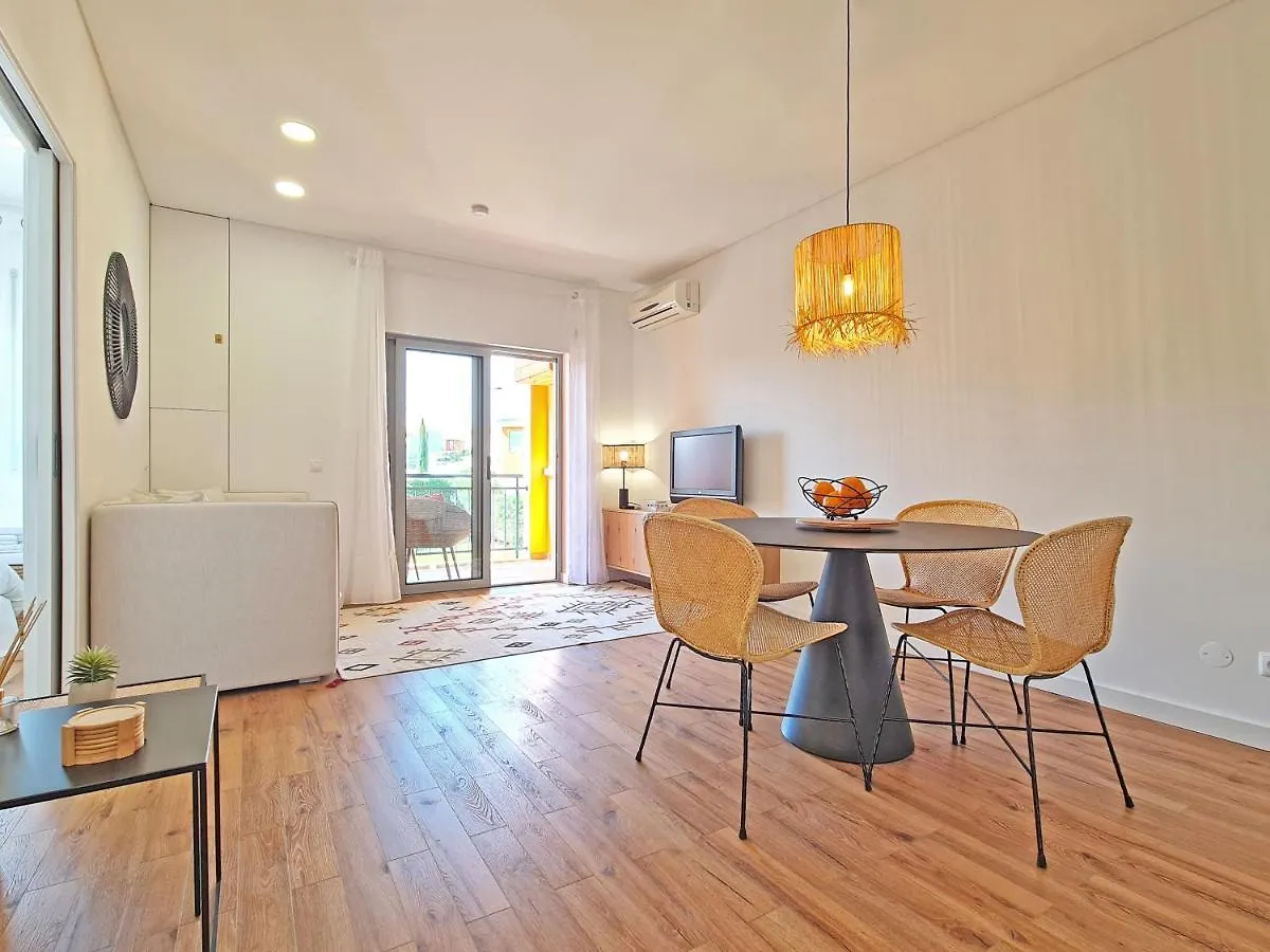 Apartment Apt Mc - With Pool Alcantarilha Portugal